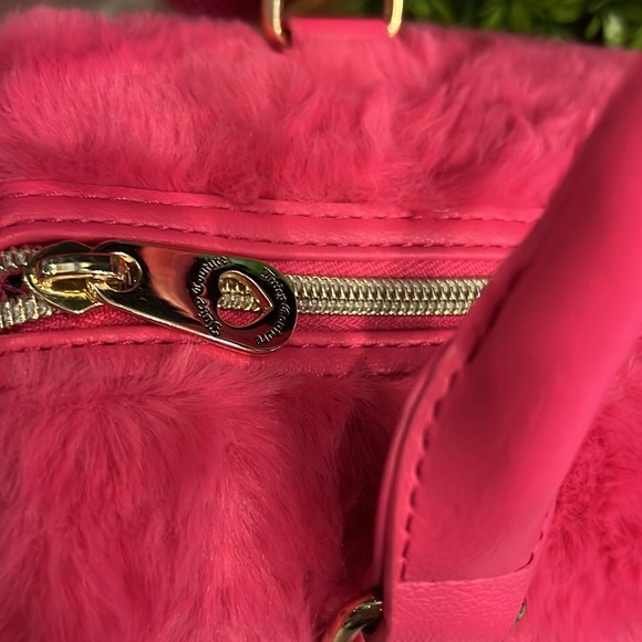 🩷🍒Juicy couture free love speedy satchel - Picture 9 of 13